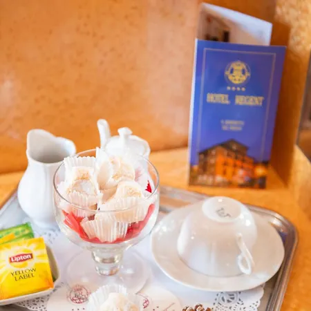 酒店 Regent - In Pieno Centro 4*