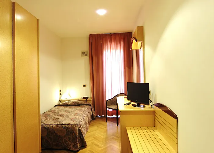 Regent - In Pieno Centro 4* סן בנדטו דל טרנטו