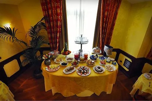 Regent - In Pieno Centro מלון