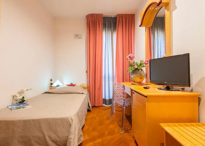 מלון Regent - In Pieno Centro 4*