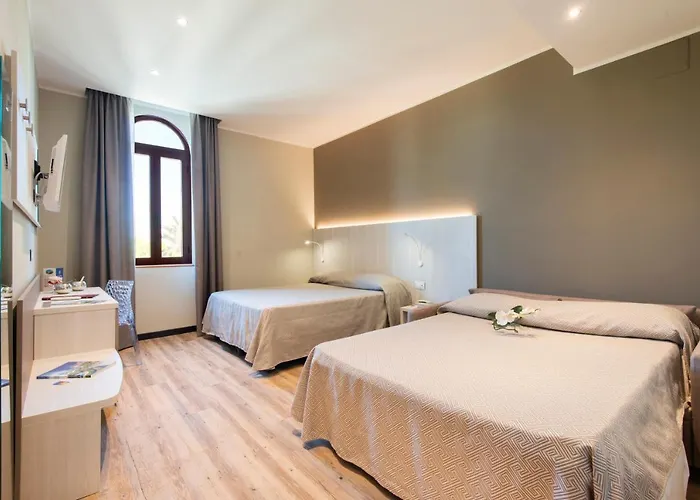 מלון Regent - In Pieno Centro 4*