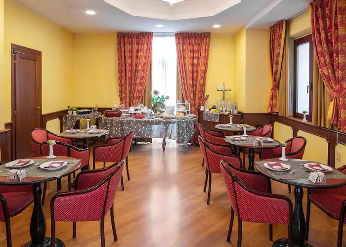 Regent - In Pieno Centro מלון