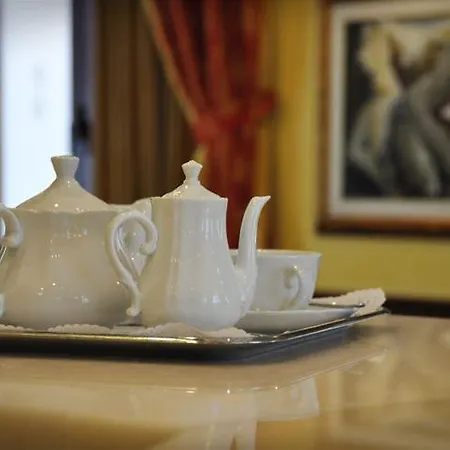 ホテル Regent - In Pieno Centro 4*