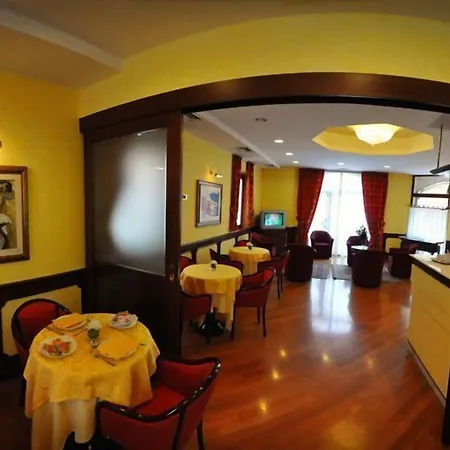 Hotel Regent - In Pieno Centro San Benedetto del Tronto