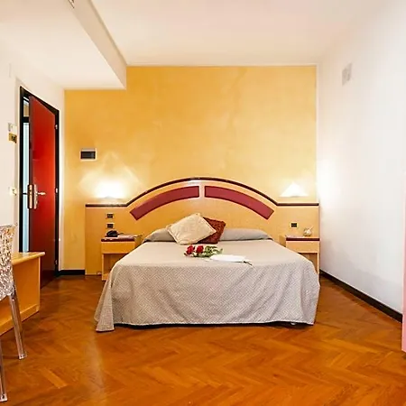 Hotel Regent - In Pieno Centro San Benedetto del Tronto