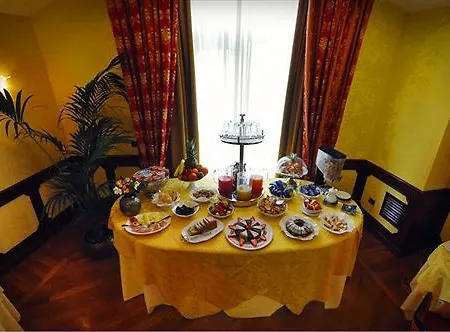 Regent - In Pieno Centro Otel