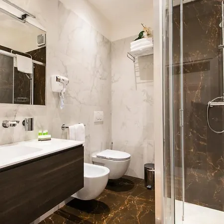 Regent - In Pieno Centro Otel