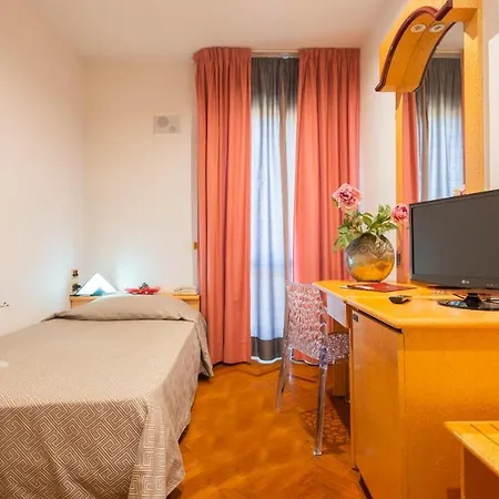 Hotel Regent - In Pieno Centro 4*